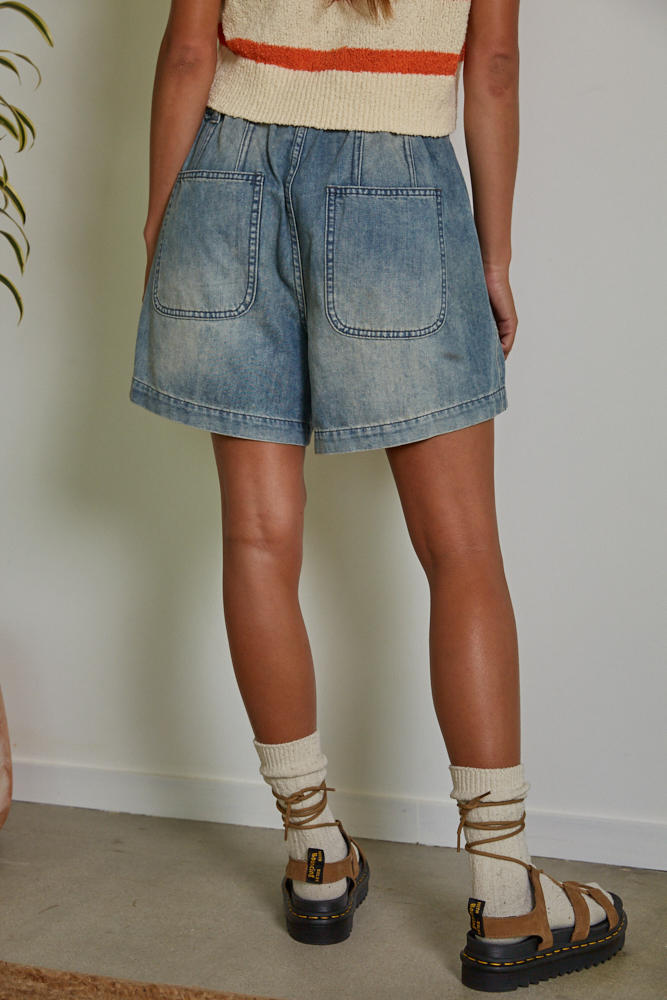 Catch Waves Shorts