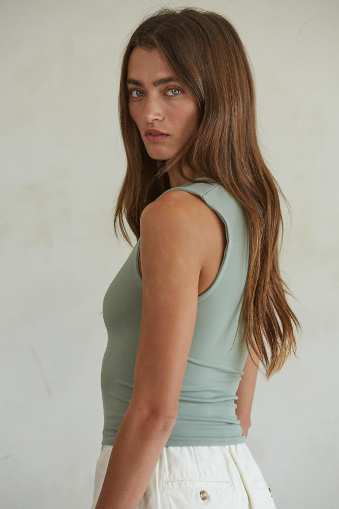 Double Layered Full Length Tank