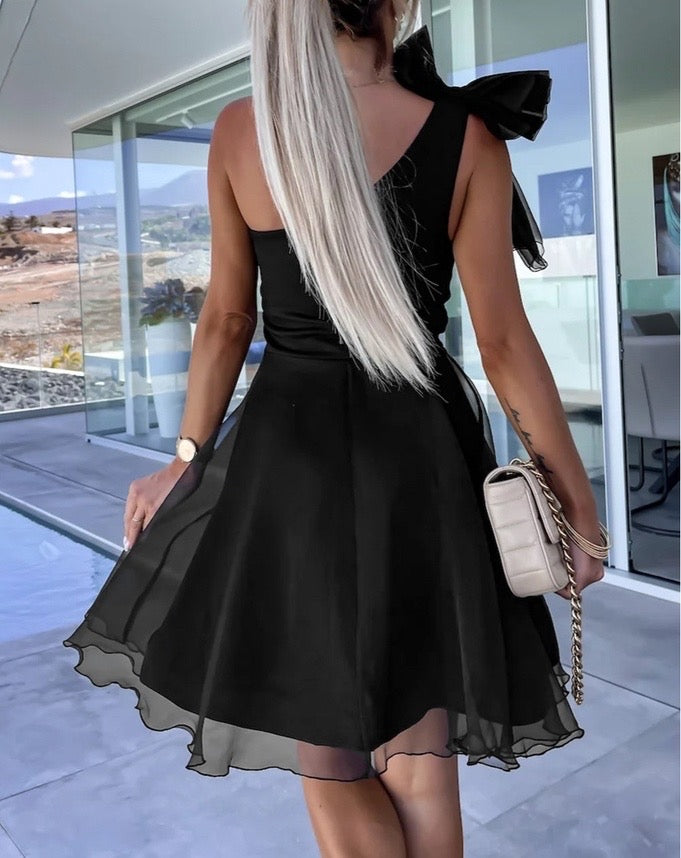 Bow tie 0ne-shoulder Tulle Overlay Skater dress