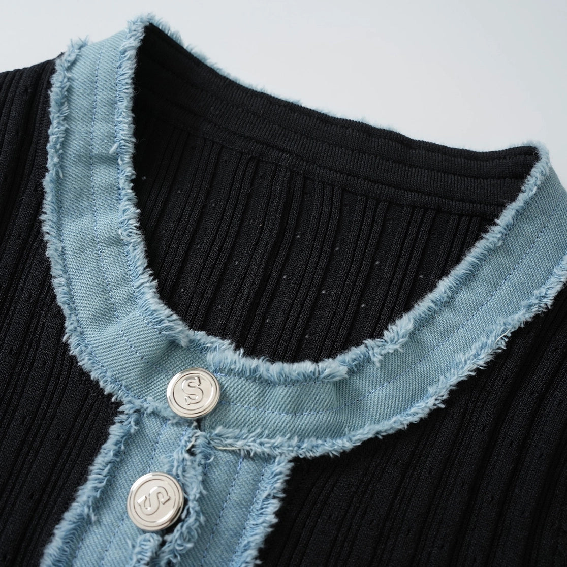 Short-Sleeved Knitted Dress with Denim Trim