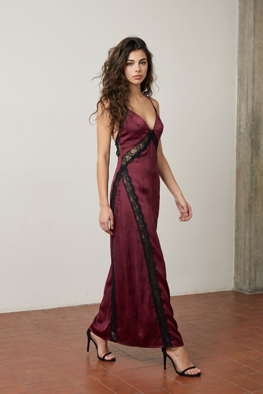Lace insert open back satin Maxi Dress