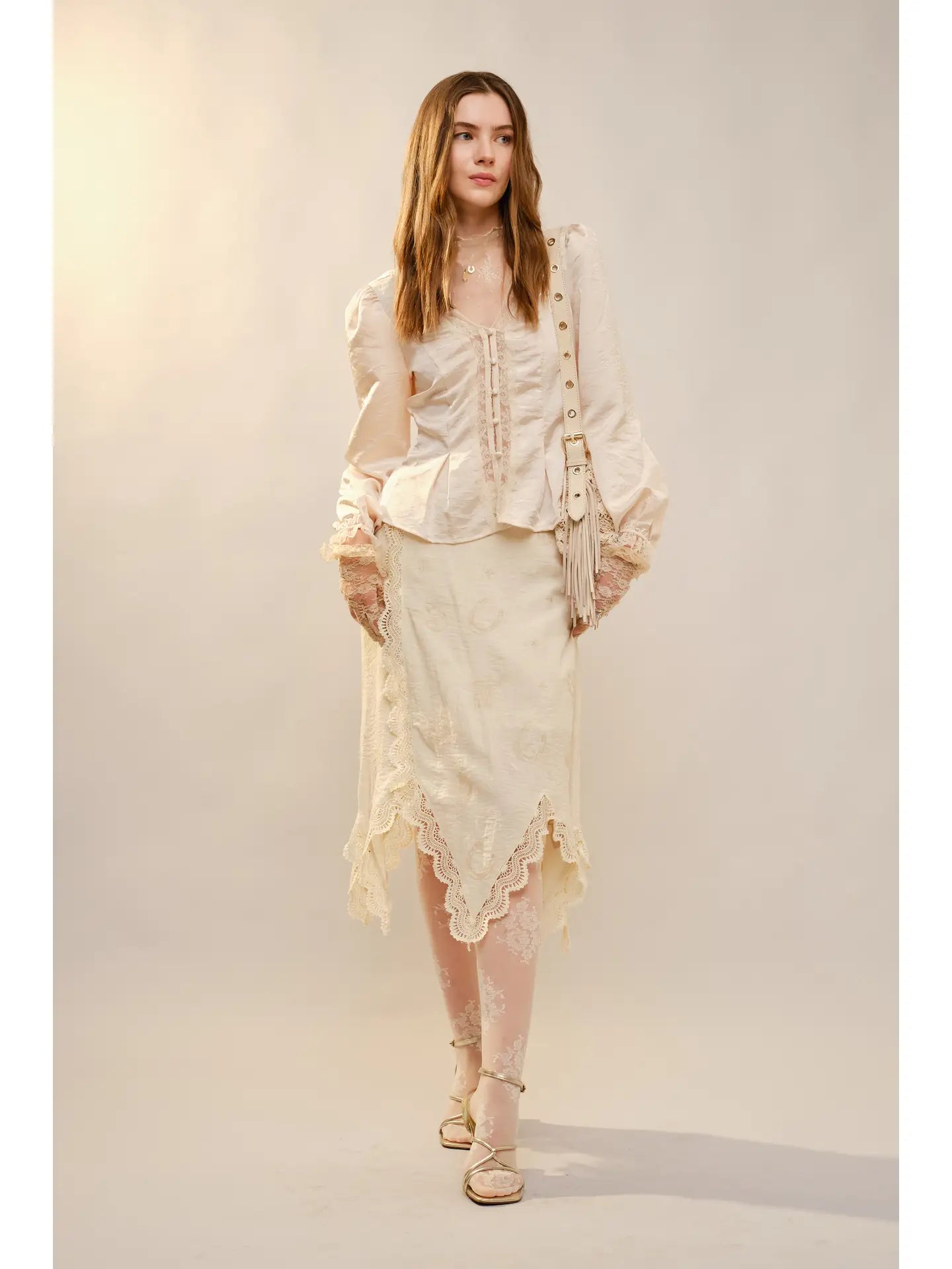 V Neck Lace Insert Puff Sleeve Blouse