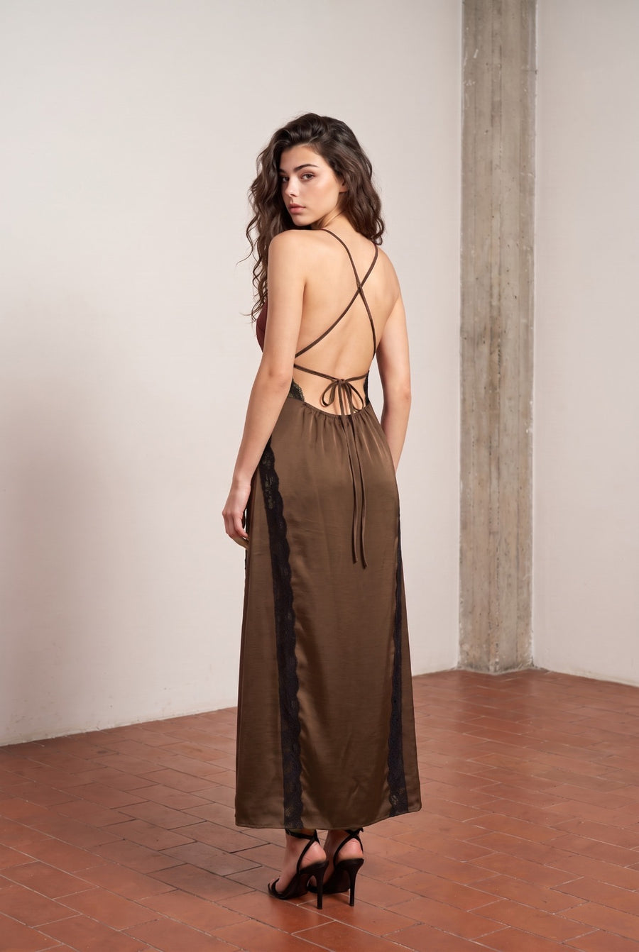 Lace insert open back satin Maxi Dress